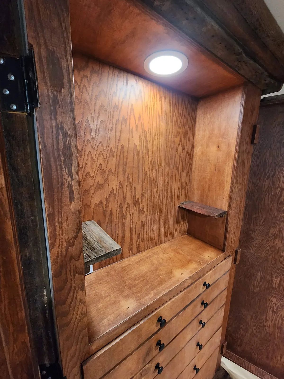 Custom closet & drawer millwork